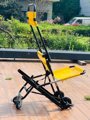 Opvouwbaar kruistype Aluminium legering Trappenleger Crawler Structuur Licht Gewicht Klein formaat