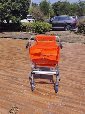 Goede prijs. Vierwiel aluminium legering trappenstaander opvouwbaar PVC-stof voor spoedeisende patiënttransfer online